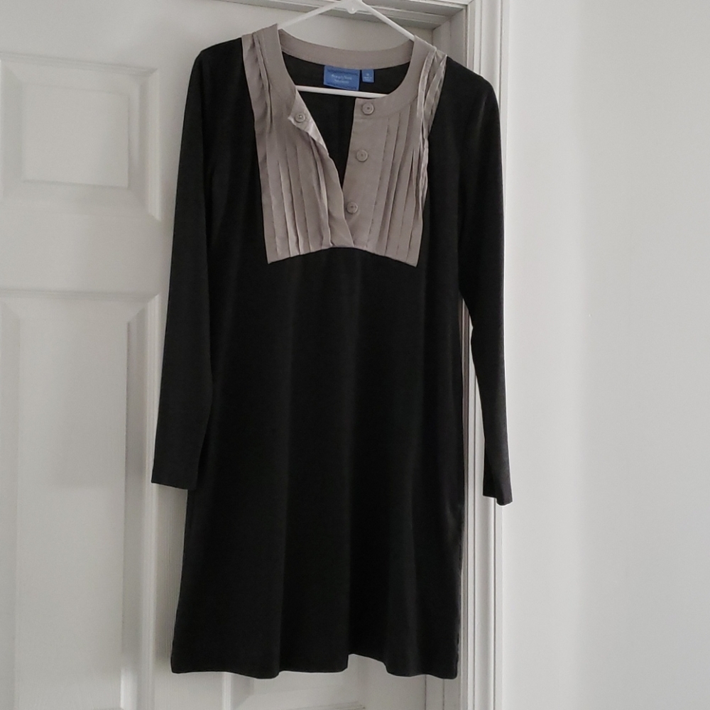 Simply Vera dress size medium